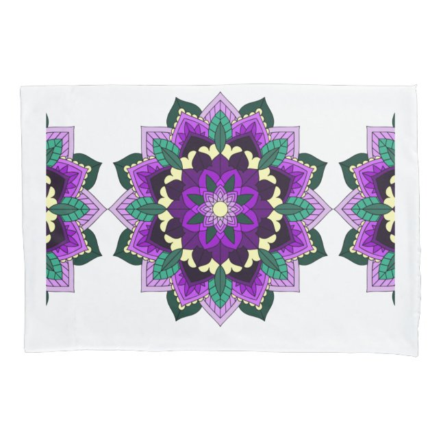 Funda De Cojín Patrón Mandala 02 en morado (Anverso-izquierdo)