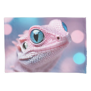 Funda De Cojín Pequeño lagartito rosado con ojos azules grandes