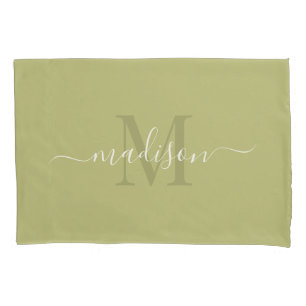 Funda De Cojín Personalizable inicial y nombre con verde oliva