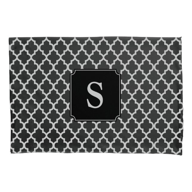 Funda De Cojín Quatrefoil monograma en blanco y negro (Anverso)