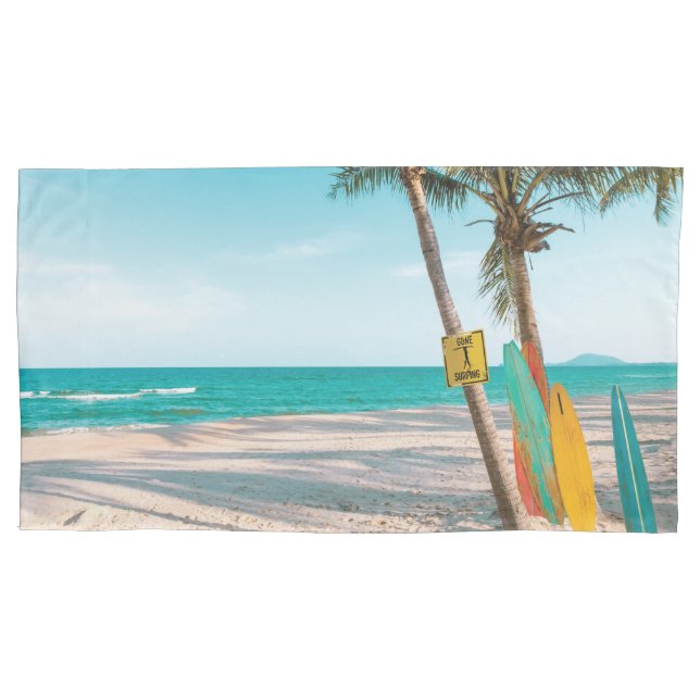 Funda De Cojín Surf board en la playa tirando almohada (Anverso)