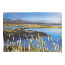 Funda De Cojín Vista sobre Saudarkrokur y Skagafjordur, Islandia