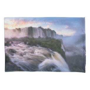 Funda De Cojín Waterfalls   Iguazu Waterfall, Brazil