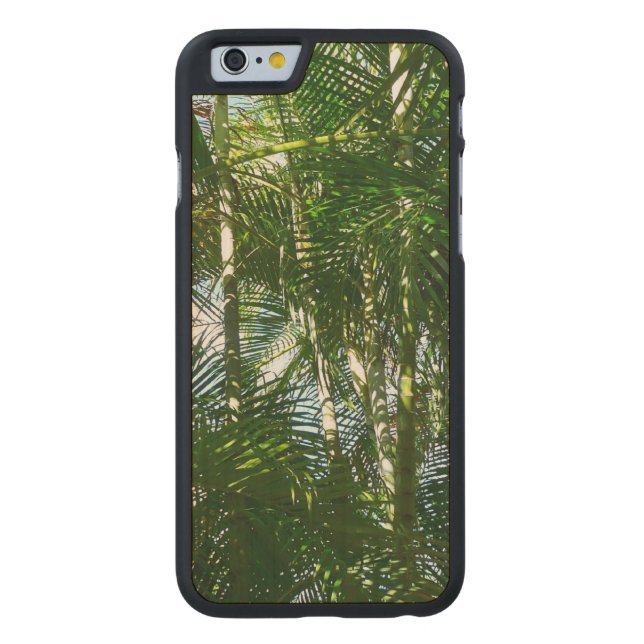 Funda De Madera Para iPhone De Carved Bosque de palmeras verdes tropicales (Reverso)
