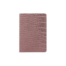 Elegante piel de cocodrilo rosa