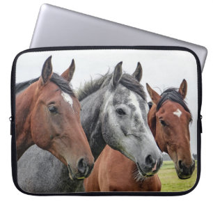 funda decorada con caballos