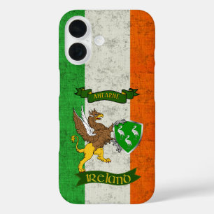 Funda iPhone 16 Ahearne Irish Shield & Griffin Personalizado
