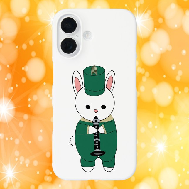 Funda iPhone 16 Banda de marcha de conejo Clarinet Gold Verde (A phone case with a white rabbit playing the clarinet in a green & gold marching band uniform.)