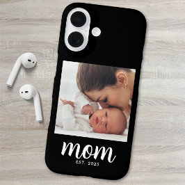 Funda iPhone 16 Black Mom Established Script Photo