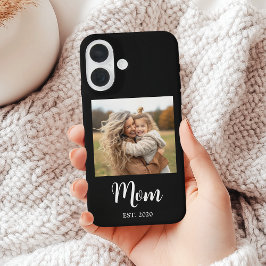 Funda iPhone 16 Black Mom Established Script Text and Photo