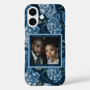 Funda iPhone 16 Boda Retro con Acento de Clavel Elegante