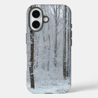 Funda iPhone 16 Bosque de árboles nevados