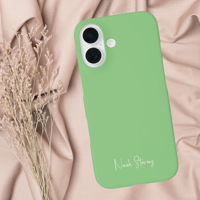 Funda iPhone 16 Caligrafía moderna de escritura verde y blanca Min (Subido por el creador)