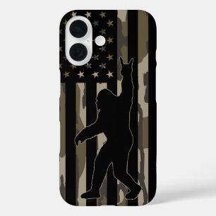 Funda iPhone 16 Camo Bottomland Bigfoot, bandera de Estados Unidos