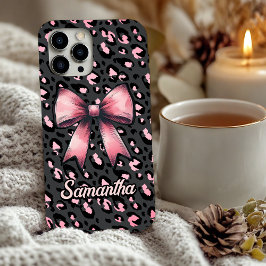 Funda iPhone 16 chic pink leopard print coquette bow monogram 