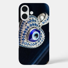 Funda iPhone 16 Collar de corazón de mal de ojo macrofotografía de