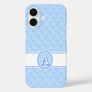Funda iPhone 16 Corazones Encantadores Sobre Azul Claro Y Su Monog