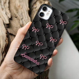 Funda iPhone 16 Elegant pink black coquette bows pattern monogram