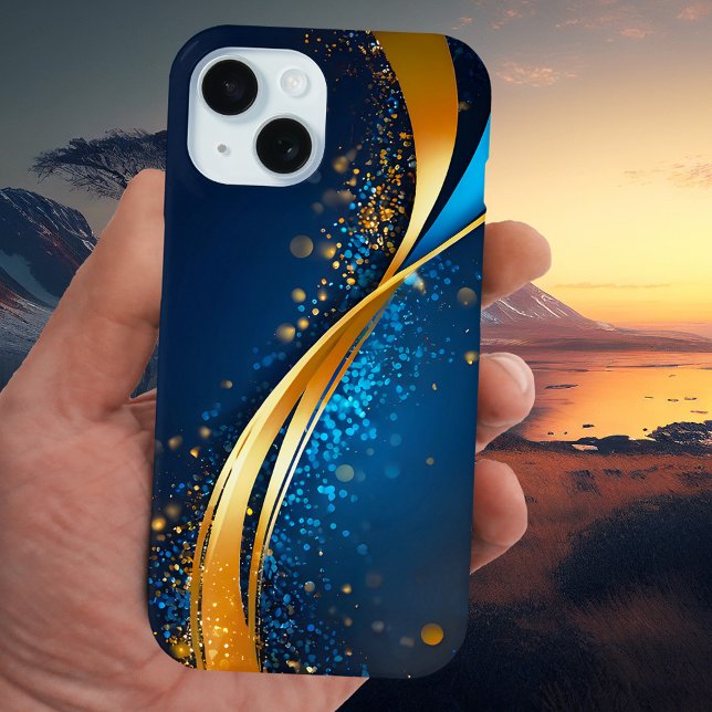 Funda iPhone 16 Estuche Blue Gold Contemporáneo Abstrato Art Phone (Phone case featuring an abstract stylish glitter design in navy blue and gold)