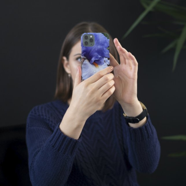 Funda iPhone 16 Floral Iris morada (In Situ)