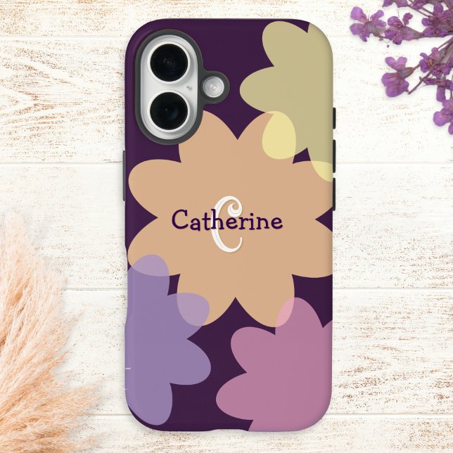 Funda iPhone 16 Formas de Flores Retro Monograma Groovy (A stylish floral phone case with a 70s-inspired boho look, personalized with a monogram)