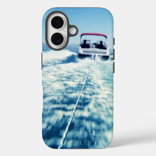 Funda iPhone 16 Foto vertical de acción de barco de velocidad de d