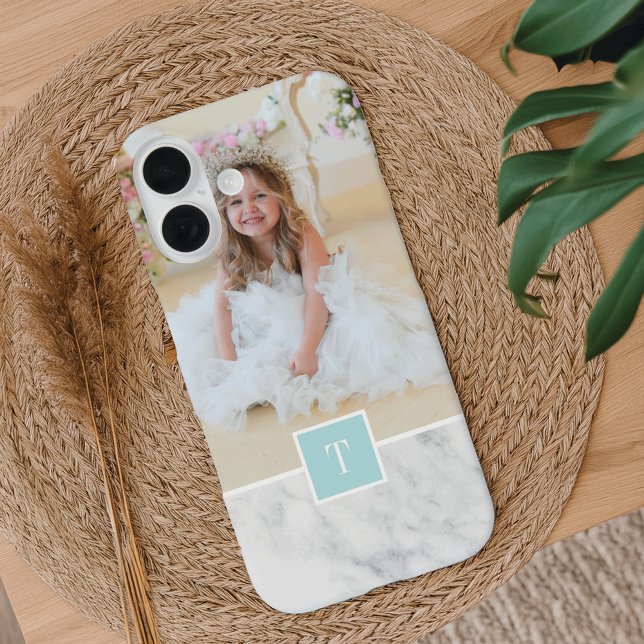 Funda iPhone 16 Foto y monograma de mármol gris y blanco de moda (Subido por el creador)