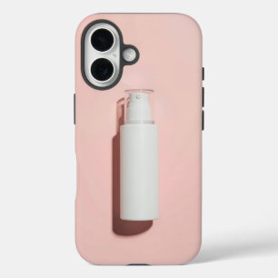 Funda iPhone 16 frasco blanco mate sobre fondo pastel
