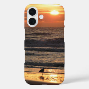 Funda iPhone 16 Gaviotas junto al mar al atardecer