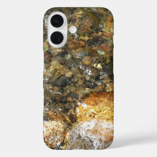 Funda iPhone 16 Guijarros Marrones y Grises Desgastados por el Río