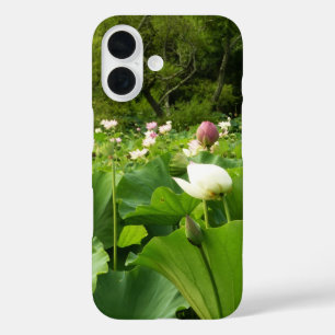Funda iPhone 16 Jardín de verano de Lotus Flowers