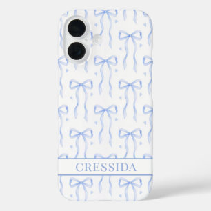 Funda iPhone 16 Lazos de Coqueta Azules Monogramados