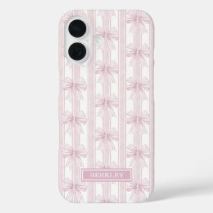 Funda iPhone 16 Lazos de Coqueta Rosa en Rayas Monogramadas