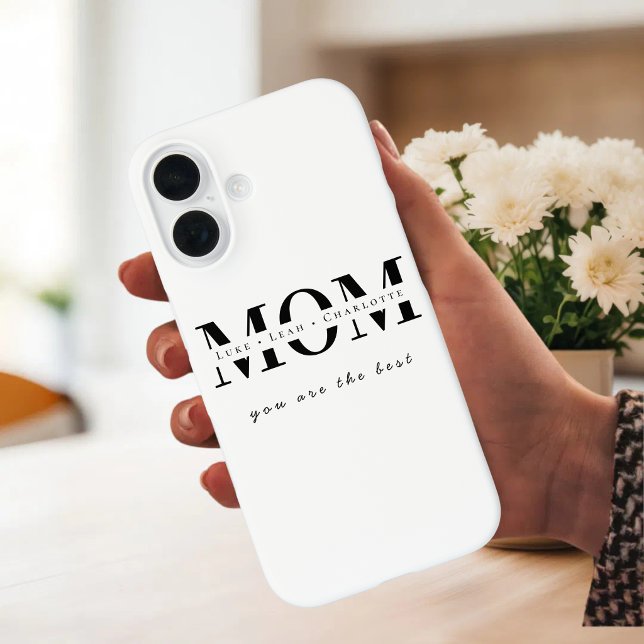 Funda iPhone 16 Minimalist Personalized Mom Name Phone Case (Subido por el creador)