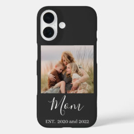 Funda iPhone 16 Mom Established Black Elegant Photo Script