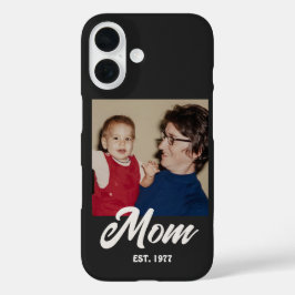 Funda iPhone 16 Mom Established Black Script Photo