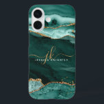 Funda iPhone 16 Monograma de guion del Purpurina de oro del Agate<br><div class="desc">Estuche moderno y elegante para teléfonos celulares con acentos turquesa, verde azulado y purpurina de mármol y oro personalizado con iniciales y nombre manuscritos manuscritos de moda. Póngase en contacto con el diseñador a través de Zazzle Chat o makeitaboutyoustore@gmail.com si desea modificar este diseño, en otro producto o si desea...</div>