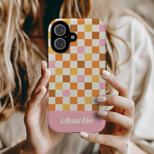 Funda iPhone 16 Monograma de tablero de cheques retro de moda