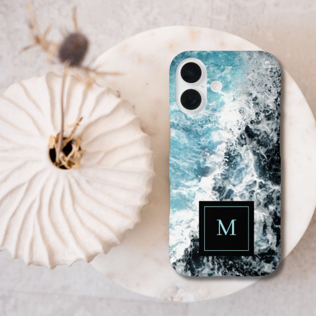Funda iPhone 16 Monograma Hawaii de las olas del océano negro azul (Subido por el creador)