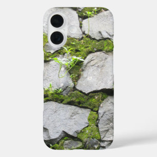 Funda iPhone 16 Mossy Rock Wall