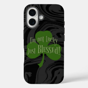 Funda iPhone 16 No tengo suerte, sólo el diseño de Shamrock