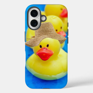 Funda iPhone 16 Pato De Goma Amarillo Con Gorra De Verano