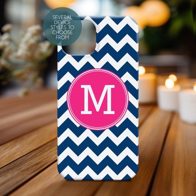 Funda iPhone 16 Patrón Chevron Triple Monograma - Magenta de la Ma (Personalized Phone Case with Monogram)