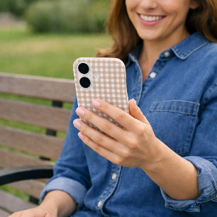 Funda iPhone 16 Patrón de cuadros gingham rosa y blanco