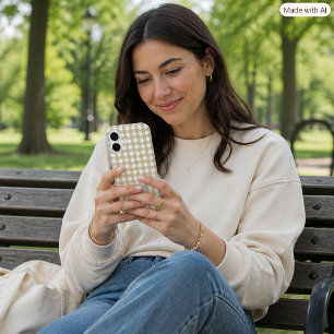 Funda iPhone 16 Patrón de cuadros gingham verde salvia y blanco
