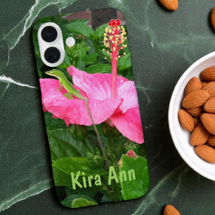 Funda iPhone 16 Plus Foto de lagarto anolis de flor de hibisco rosa tro