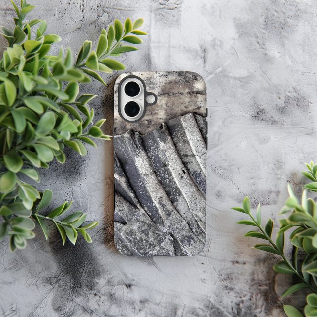 Funda iPhone 16 Plus Hormigón XG-7 de acero grunge extremo (Subido por el creador)