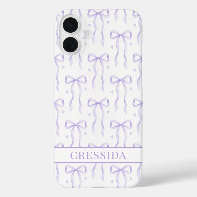 Funda iPhone 16 Plus Lazos de Coqueta Morada Monogramados (Reverso )