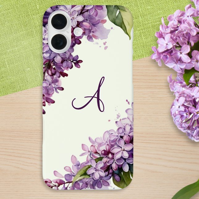 Funda iPhone 16 Plus Lilac Blossoms Luz Floral Verde Monogramado (An elegant phone case with lilac flowers design and custom monogram on a pale green background)