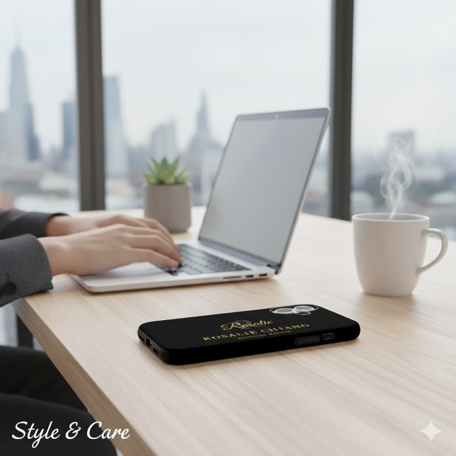 Funda iPhone 16 Plus Nombre y título personalizados con monograma (Custom Name & Title with Monogram iPhone 16 Plus Case)